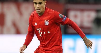 Coutinho được HLV Kovac  tâng bốc lên mây xanh