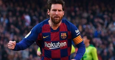 Bóng đá quốc tế sáng 14/4: Messi khiến huyền thoại MU cảm thấy xấu hổ