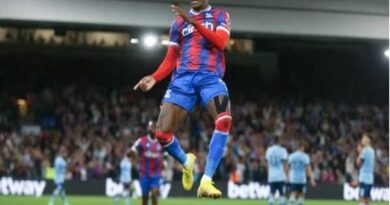 Chuyển nhượng BĐ Anh ngày 22/2: Zaha có thể rời Premier League