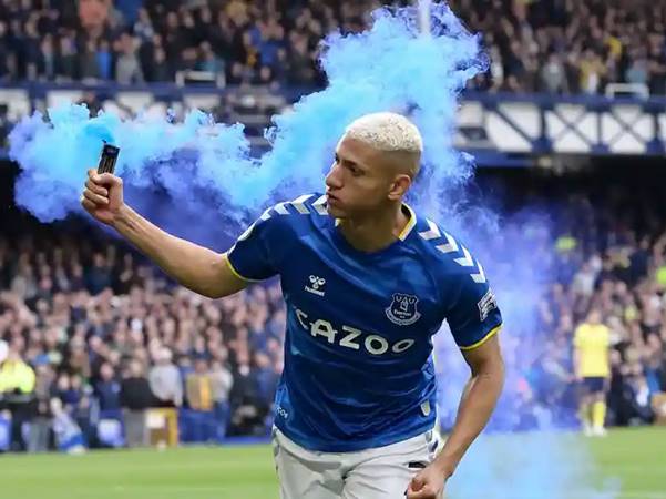 Richarlison chuyển đến câu lạc bộ Everton vào năm 2018