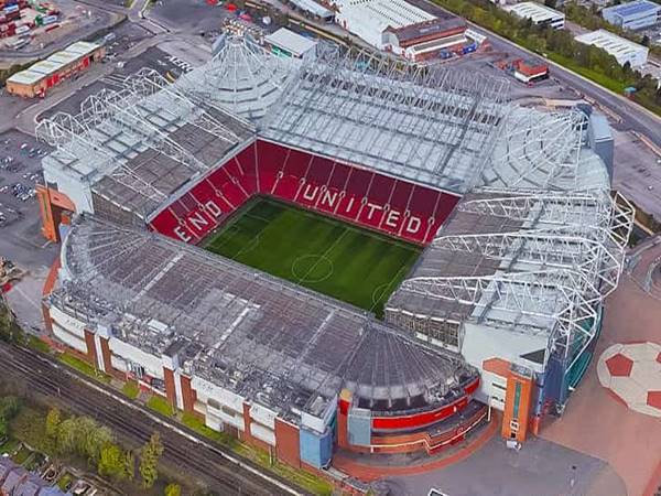 Sân Old Trafford - sân vận động hàng đầu ở châu Âu